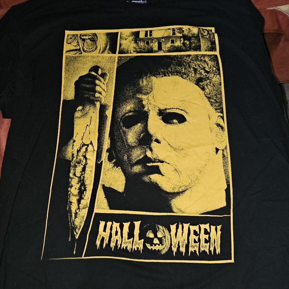 Halloween Black shirt size XL